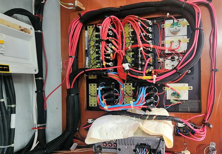 Tantalus Yacht Photos Pics 