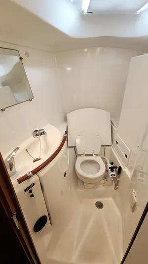 Tantalus Yacht Photos Pics 