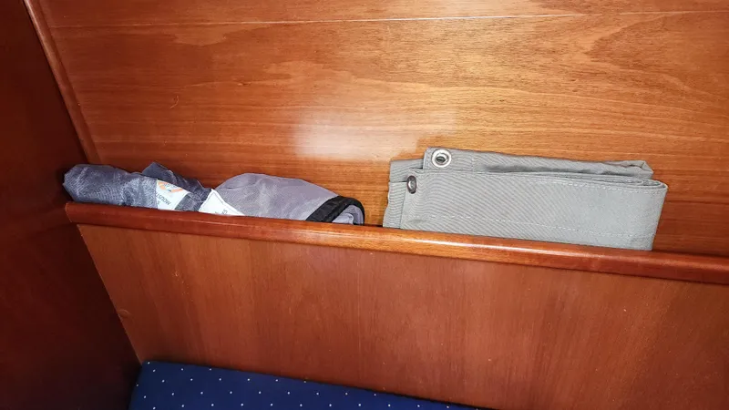 Tantalus Yacht Photos Pics 