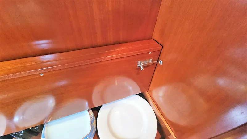 Tantalus Yacht Photos Pics 