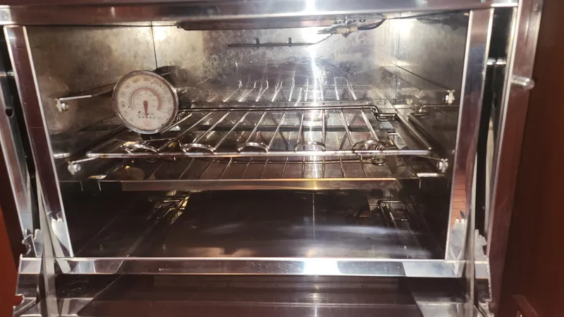 Tantalus Yacht Photos Pics 