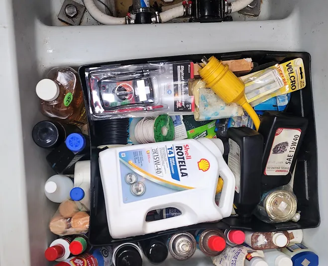 Tantalus Yacht Photos Pics 