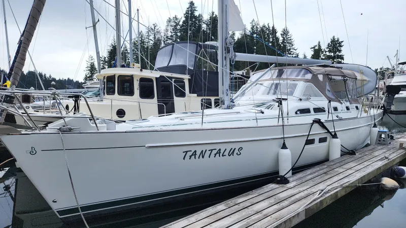 Tantalus Yacht Photos Pics 
