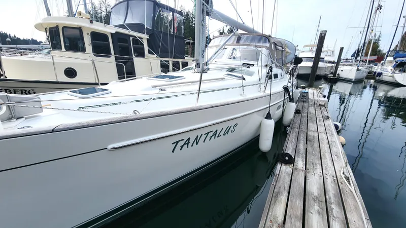 Tantalus Yacht Photos Pics 