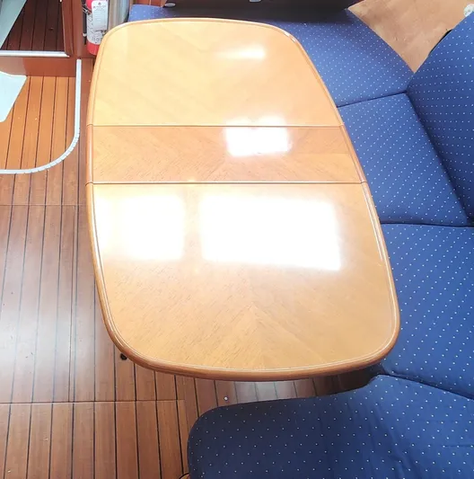 Tantalus Yacht Photos Pics 