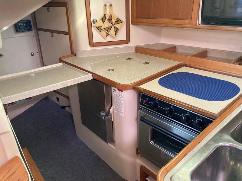 2007 Catalina 42