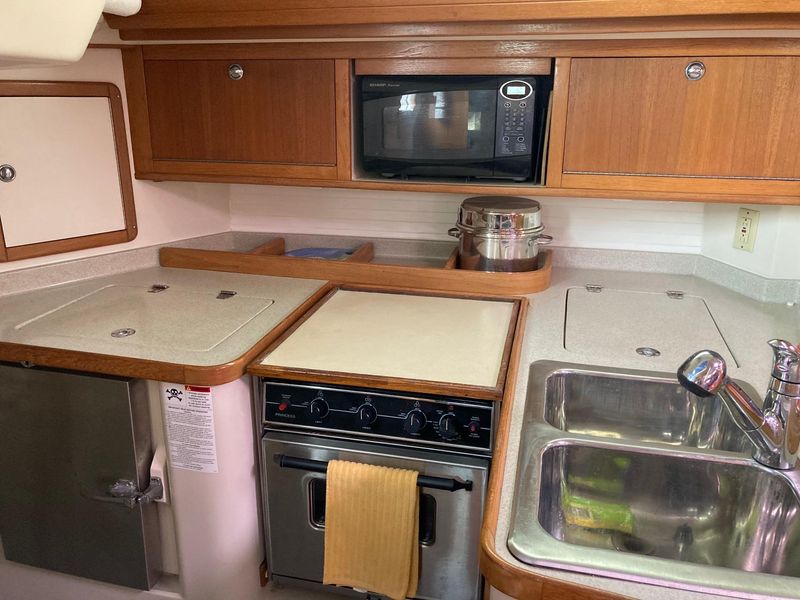 2007 Catalina 42