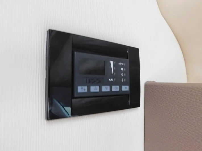 Island Hoppin Yacht Photos Pics 