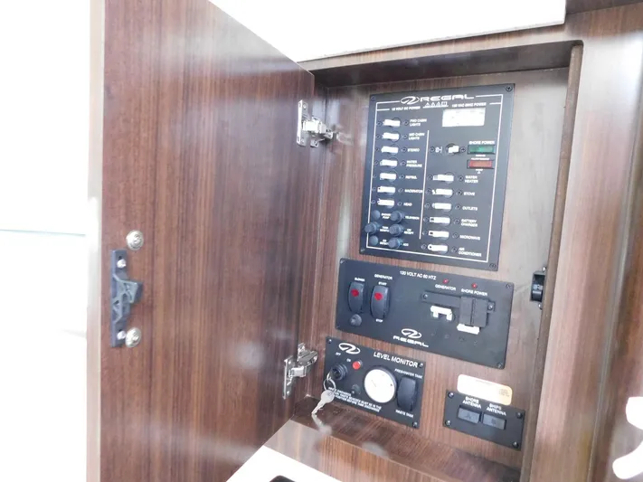 Island Hoppin Yacht Photos Pics 