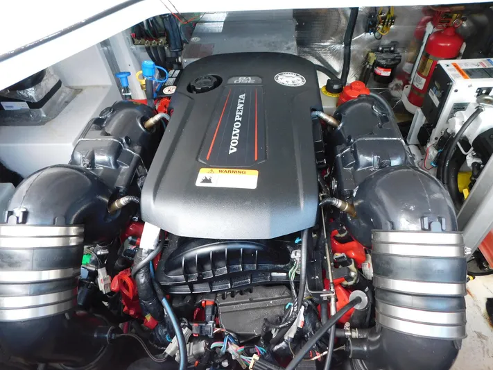 Island Hoppin Yacht Photos Pics 