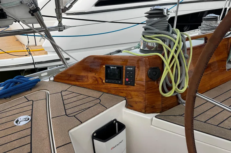 Mara Yacht Photos Pics Cockpit of 1998 Able Apogee 50 sailboat with ropes and navigation equipment.