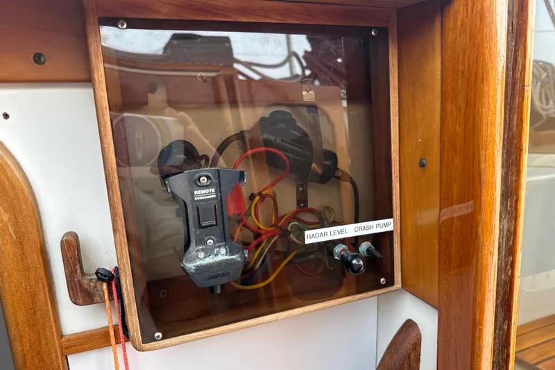 Mara Yacht Photos Pics Control panel with radar level and crash pump switches on a 1998 Able Apogee 50 boat.