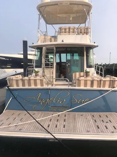 Angelia Sue Yacht Photos Pics 