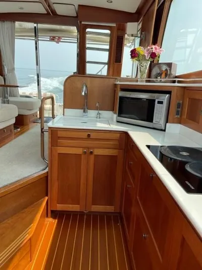 Angelia Sue Yacht Photos Pics 