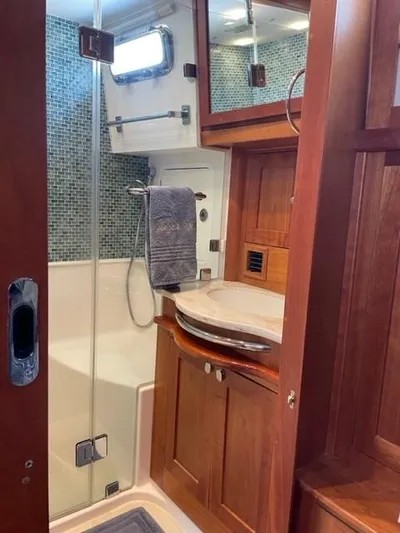 Angelia Sue Yacht Photos Pics 