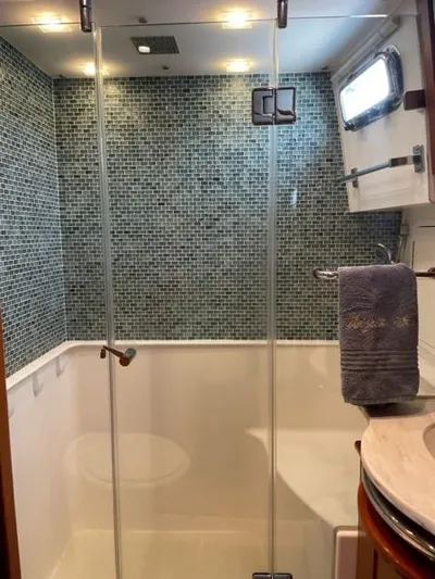 Angelia Sue Yacht Photos Pics 