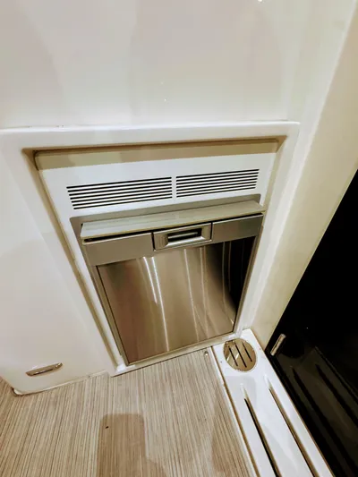 R&r Yacht Photos Pics 