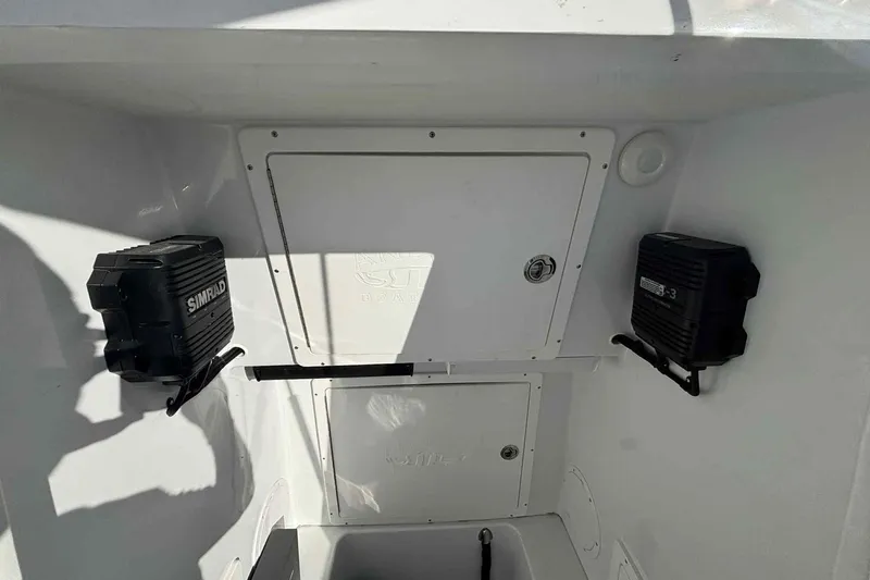 El Viaje Yacht Photos Pics 2023 Andros Offshore 32 boat interior with Simrad electronics installed.