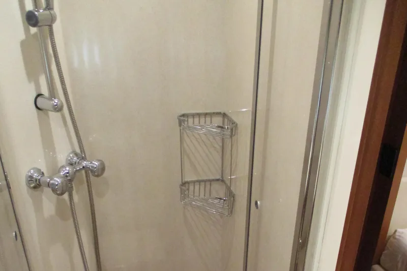 Mr Chic Yacht Photos Pics 