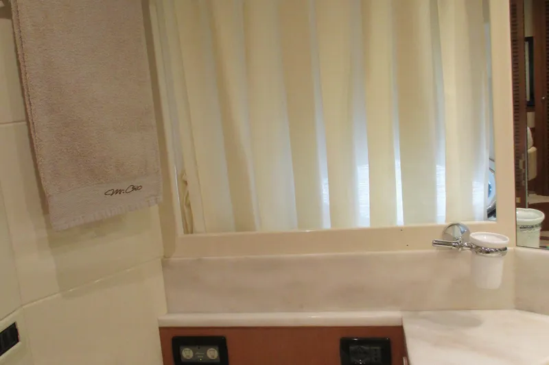 Mr Chic Yacht Photos Pics 