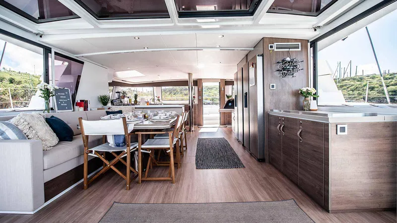 Cocktails And Dreams Yacht Photos Pics Bali 5.4 interior