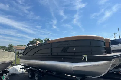 Bennington 22 M CRUISE