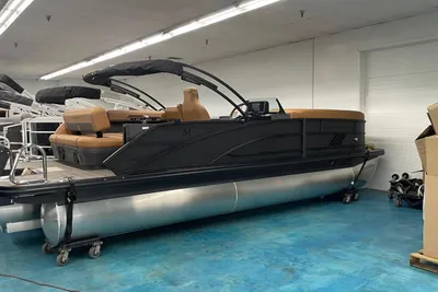 Bennington 22 M CRUISE