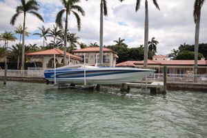 2007 Manta 38