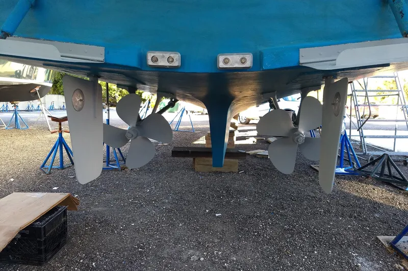 Off Ramp Yacht Photos Pics Underwater view of 2002 Novatec Sundeck boat propellers and rudders on dry dock.