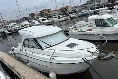 2019 Beneteau Antares 8 OB