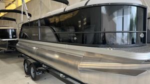 2023 Crest Classic LX 220 SLS With 150 HP Mercury