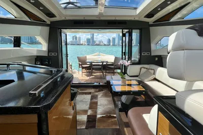 Marquis 500 Sport Coupe