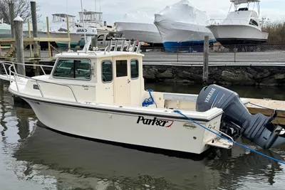 Parker 2120 Sport Cabin