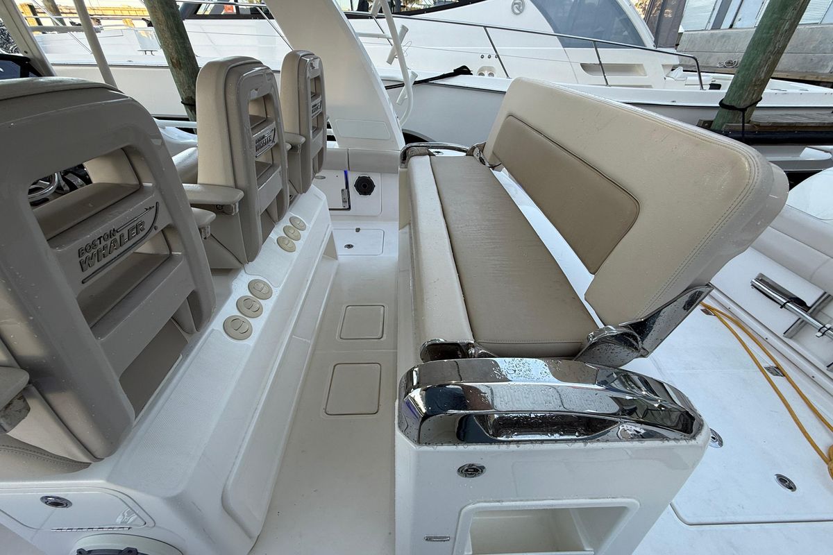 2020 Boston Whaler 42 