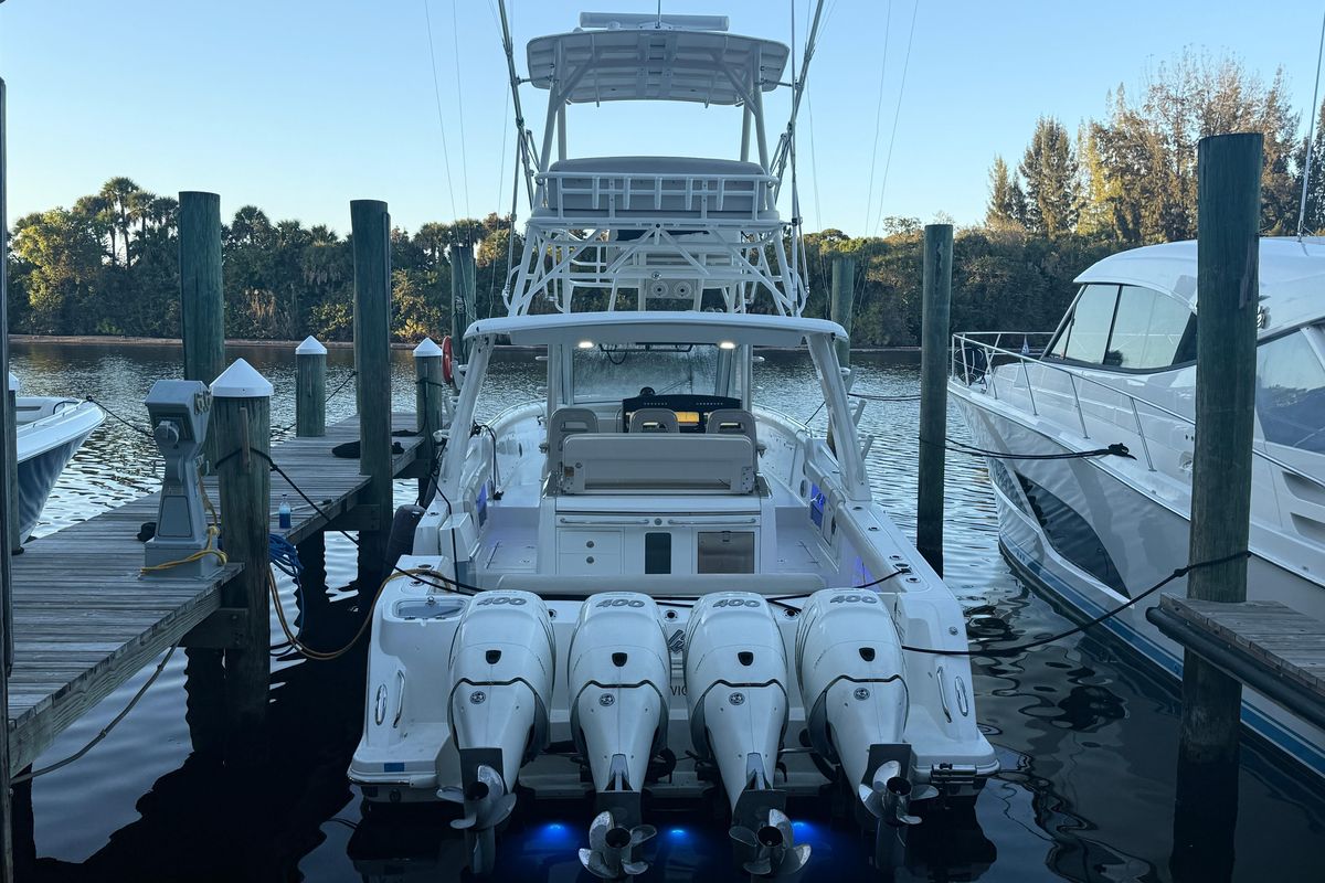 2020 Boston Whaler 42 