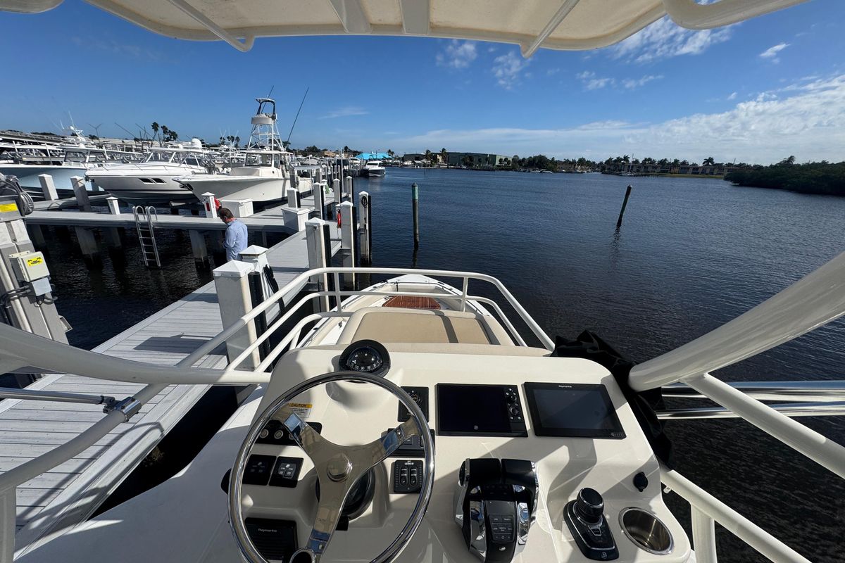 2020 Boston Whaler 42 