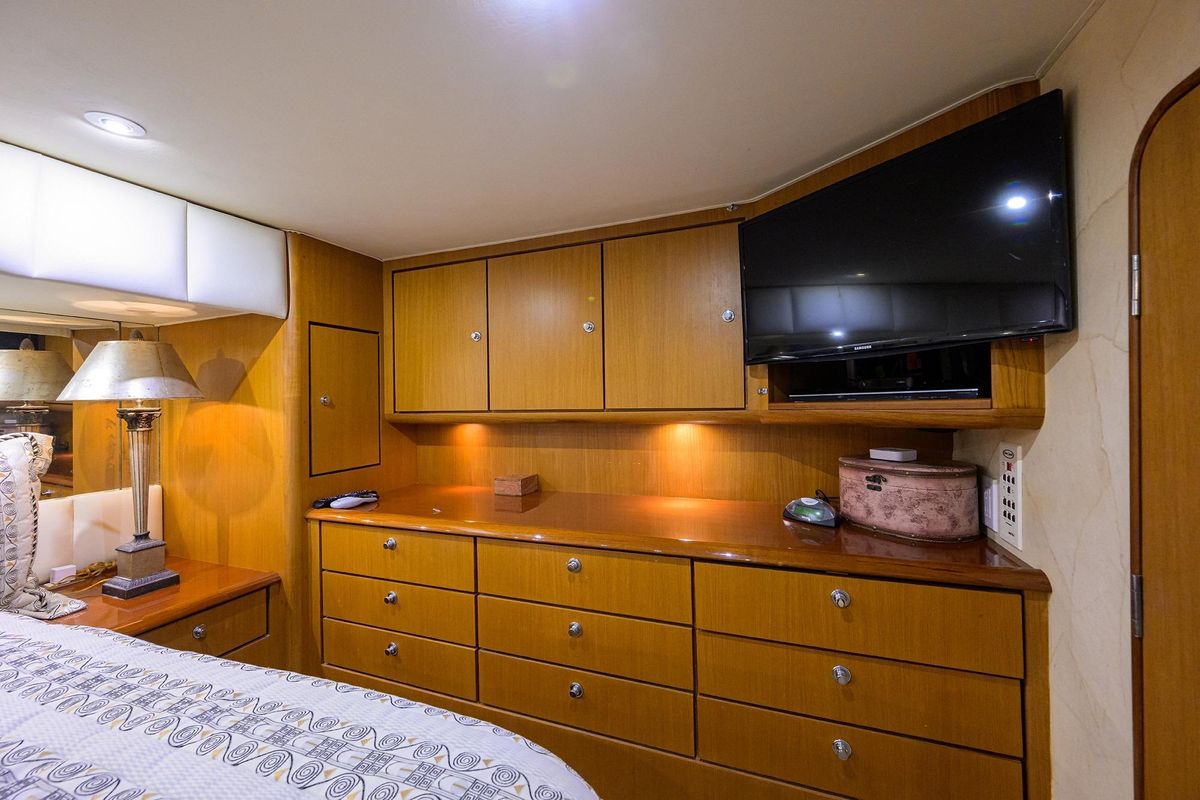 2001 Ocean Yachts 56 