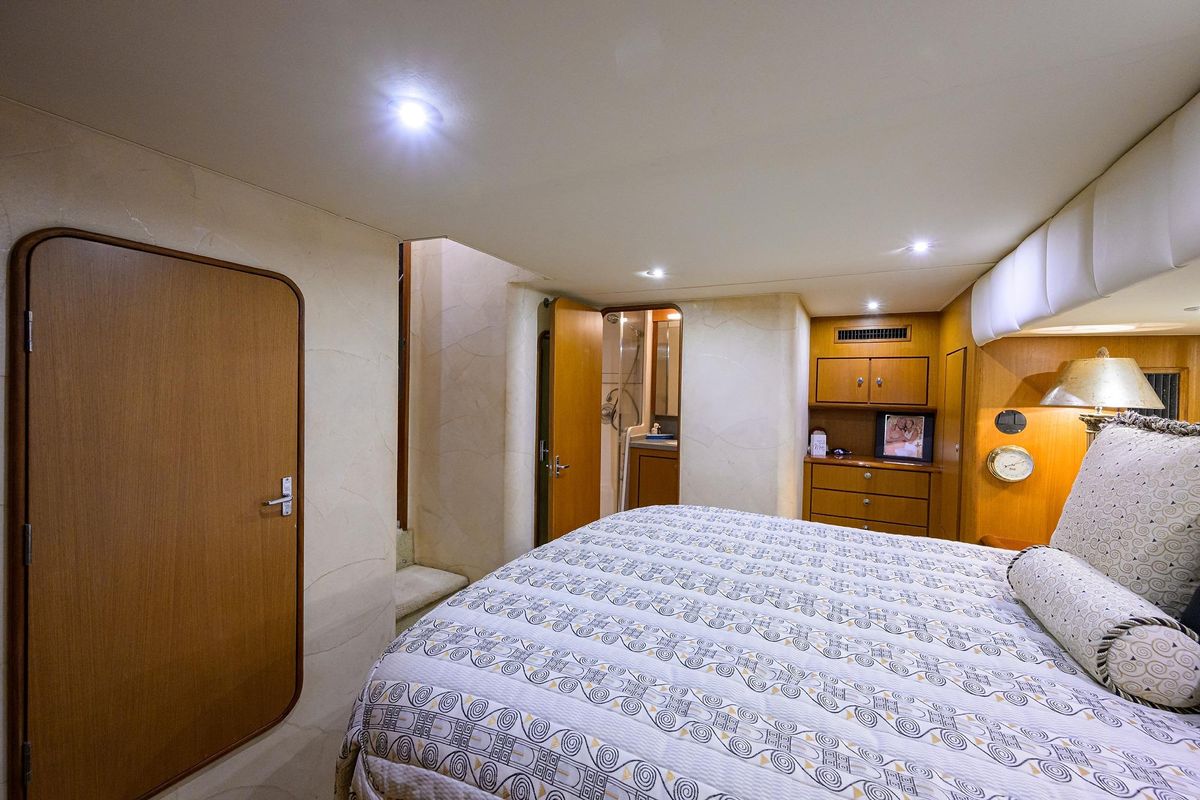 2001 Ocean Yachts 56 