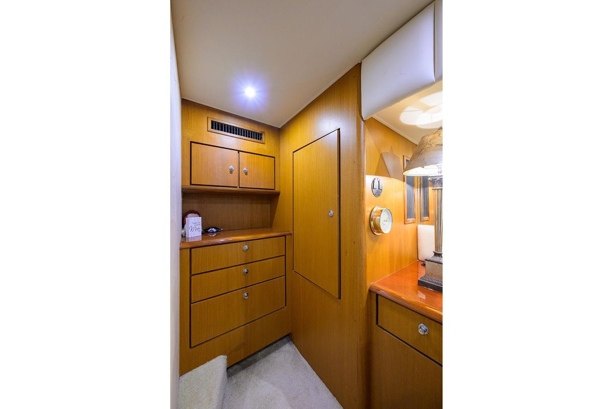 2001 Ocean Yachts 56 