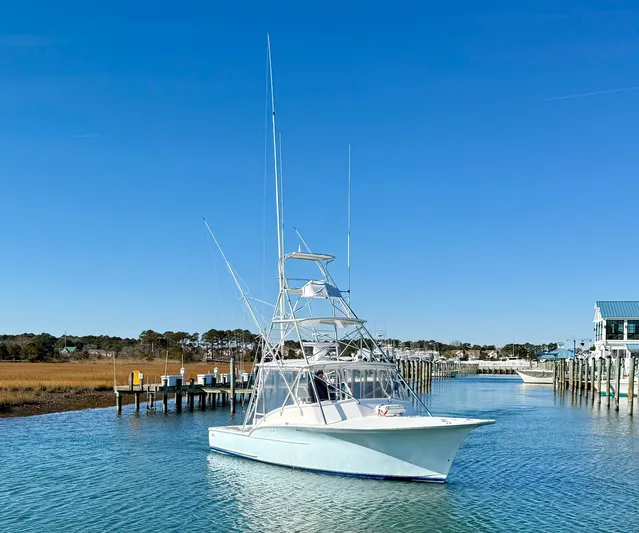 Bella Yacht Photos Pics 