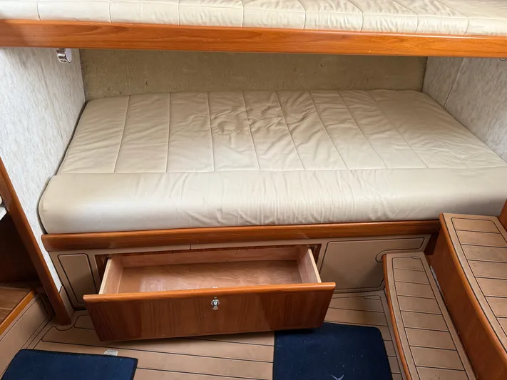 Bella Yacht Photos Pics 