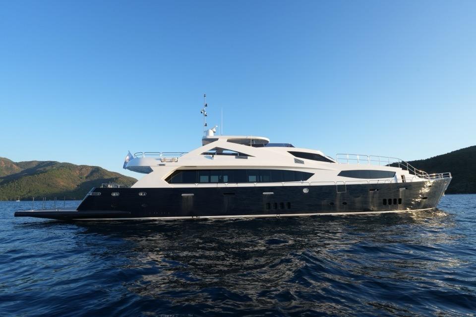 Custom-Craft Steel Superyacht