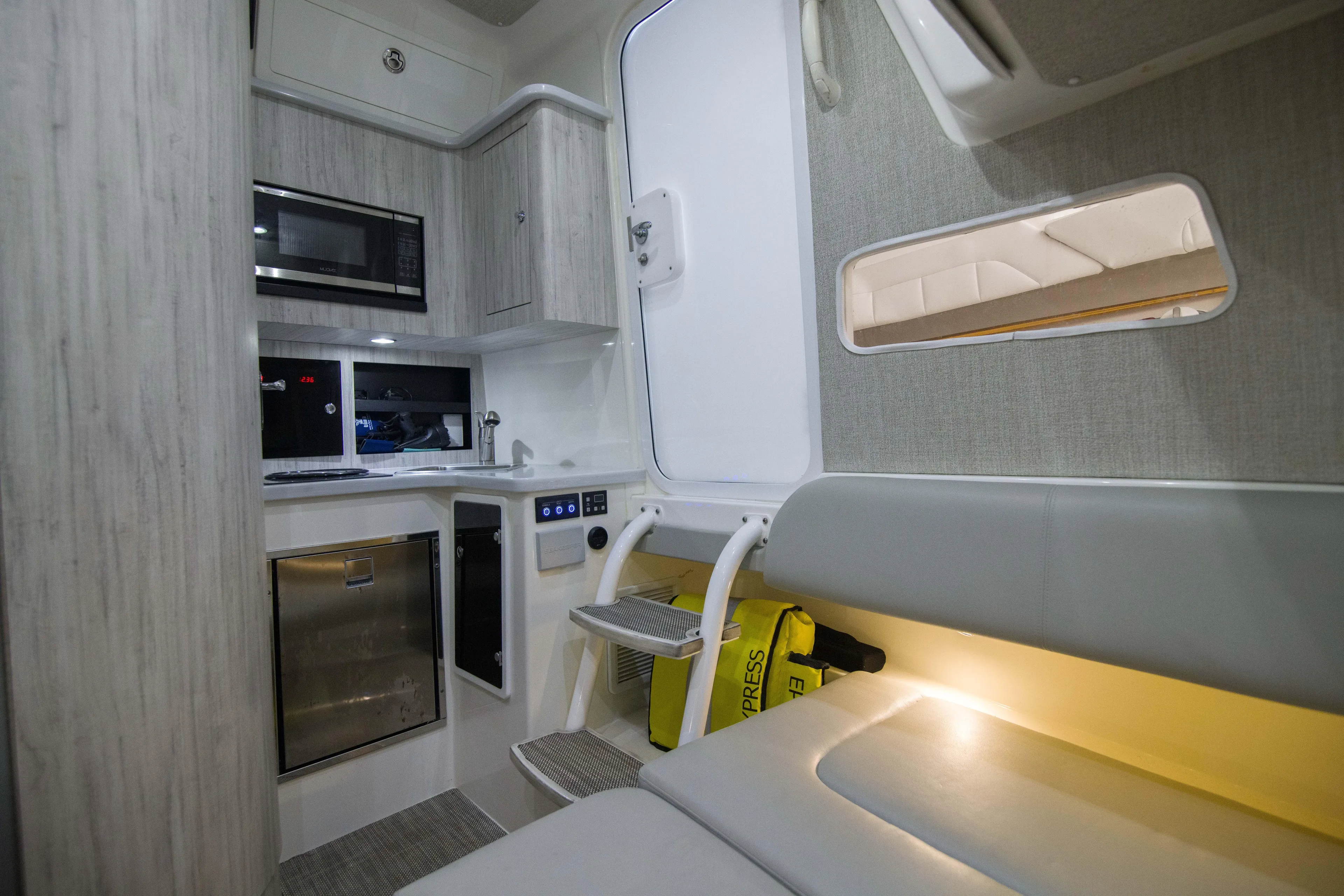 Miss Megan Yacht Photos Pics 