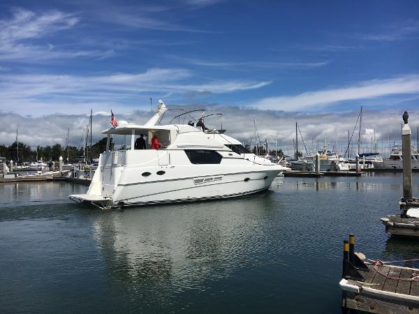 1999 Silverton 453 Motor Yacht