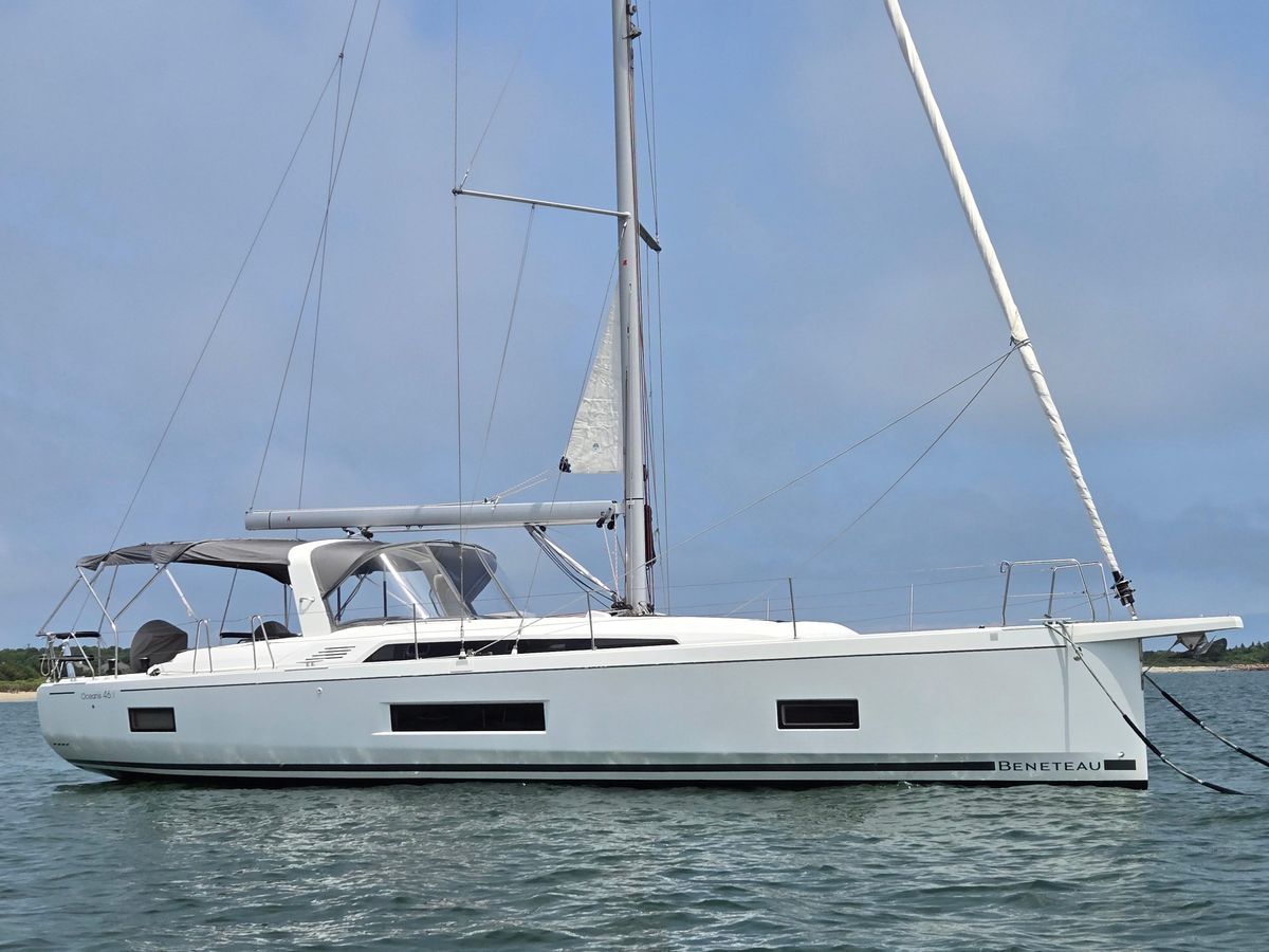 2019 Beneteau 46 