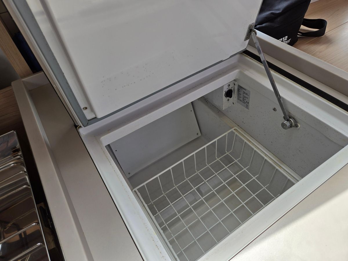 2019 Beneteau 46 