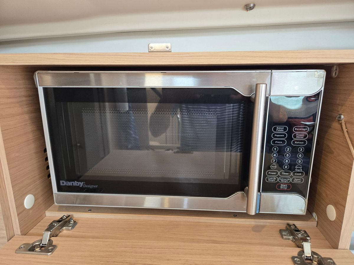 2019 Beneteau 46 