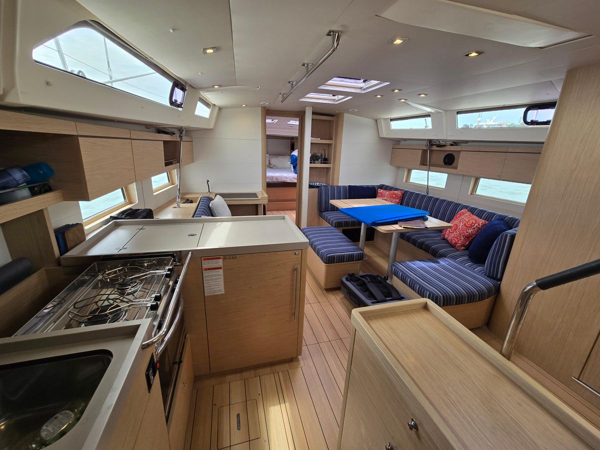 2019 Beneteau 46 