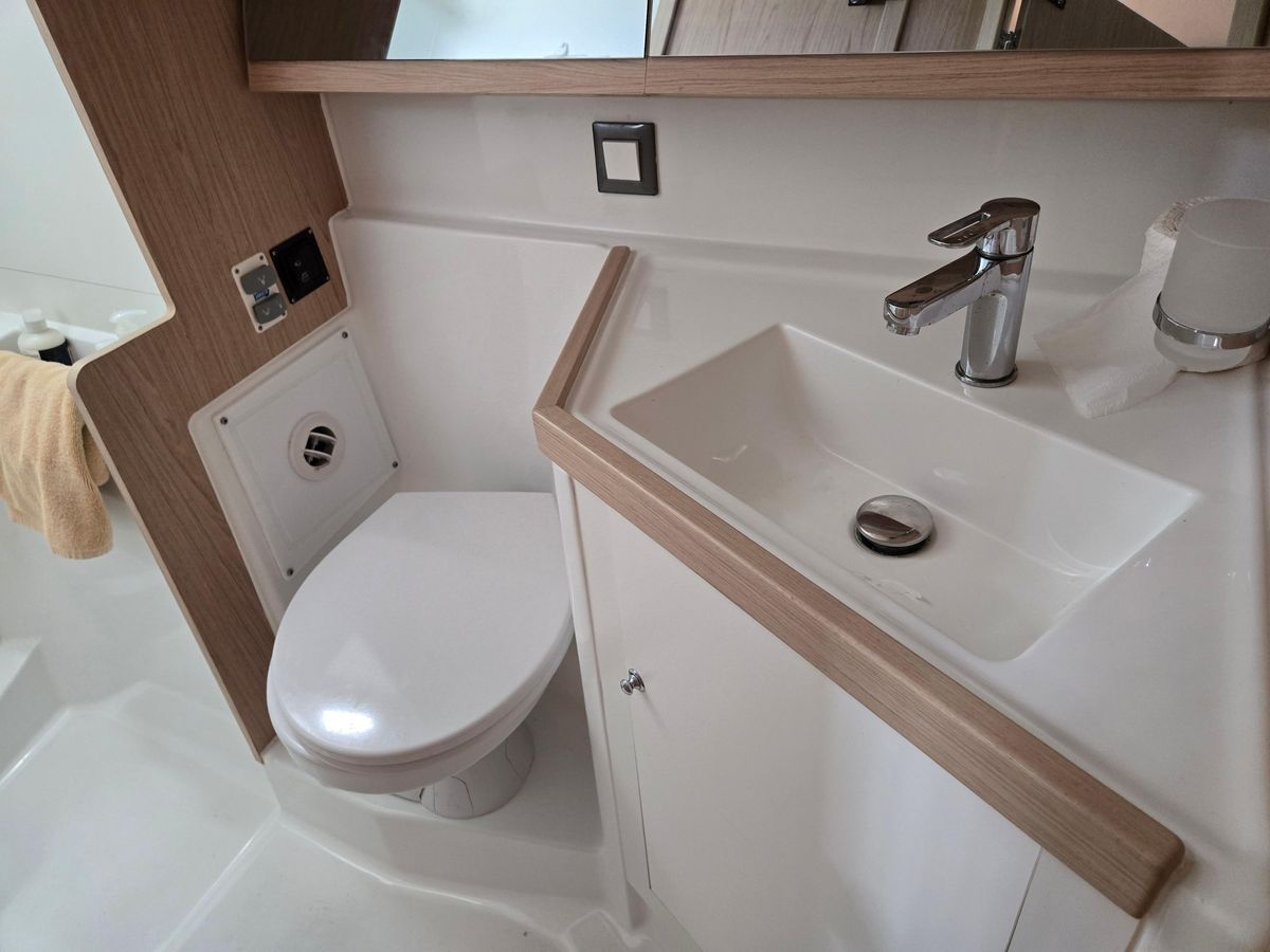 2019 Beneteau 46 