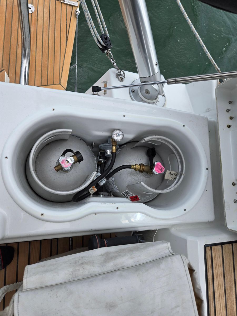 2019 Beneteau 46 